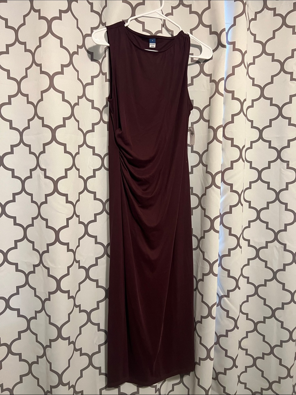 Old Navy Sleeveless Draped Maxi Dress in Burgundy
